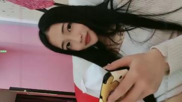 老李约战平台女主播，情趣酒店八爪椅极品美乳诱惑，粉嫩鲍鱼肆意摧残