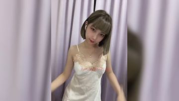 《台湾情侣泄密》超漂亮的学妹不雅视频被有心人故意流出