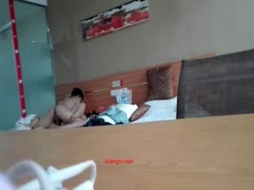 石头剪刀布91新人四眼哥搞学妹系列输了被扑倒啪啪微胖小妹听呻吟应该很爽