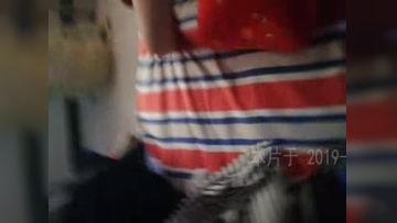 约良家少妇，在宿舍，给她人生中第一次喷水体验