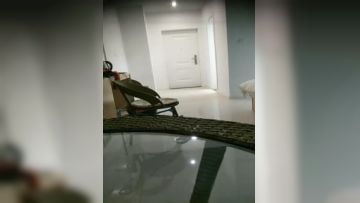 《老师专搞学生妹》搞笑大叔现场吃了伟哥微信约炮学生妹偷拍啪啪