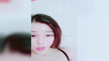 童颜巨乳白皙大奶露脸自慰，特写粉红色木耳绝美诱惑第01集