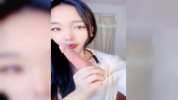 白丝衬衣诱惑！粉嫩肥穴道具自慰，美腿磨蹭骚逼#1