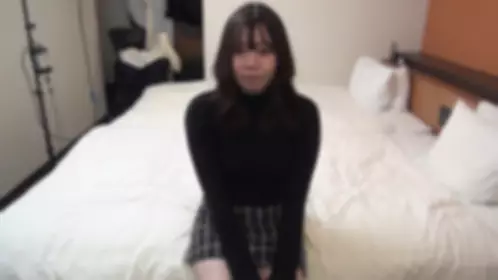 FC2-3129119 社会人デビューの美乳女の无毛マンコに大量中出し。