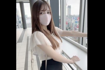 第一枪！ ！邀请性欲极强的美女店员在D◯c◯m◯店​​铺工作，从中午开始就出轨，淫荡身体和内射时间长！!