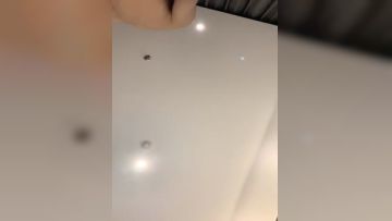 酒店约了一个轻熟女露脸口交卖力无套啪啪后入做爱快速缴枪