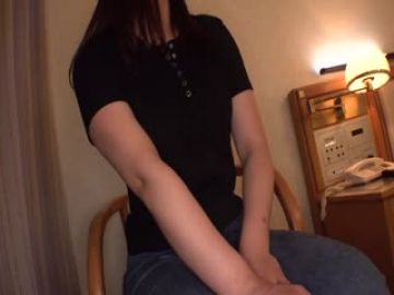 383NMCH-045【个人撮影】笑颜が可爱いセフレと制服姿で生ハメ_膣奥射精されてガチイキ姿を无断配信第01集