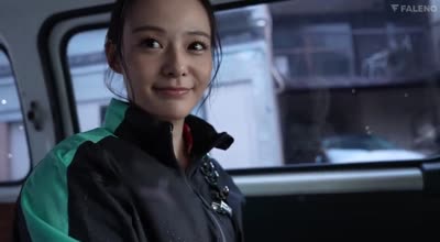 Faleno - FSDSS-974 AV制作アシスタントに密着 パワハラ上司やセクハラ男优の无茶振りにも健気に働く女性AD 吉高宁々